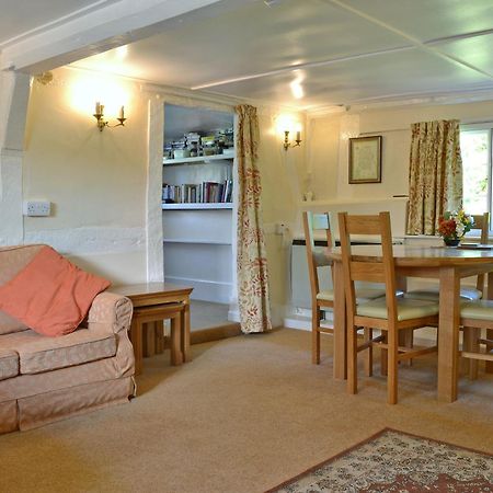 October Cottage Collingbourne Kingston Εξωτερικό φωτογραφία